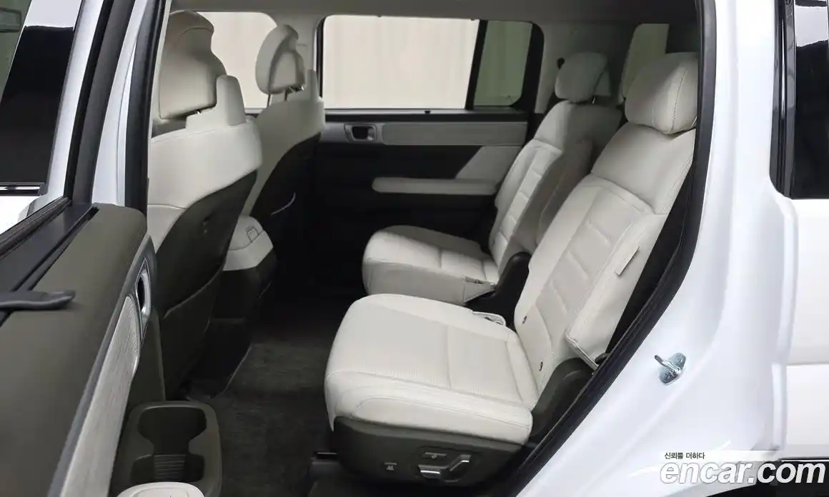 Hyundai Santa Fe 2024 1.6 гидро в Москве № 1757423, фото 17