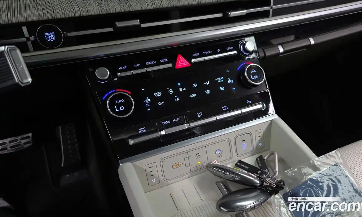 Hyundai Santa Fe 2024 1.6 гидро в Москве № 1757423, фото 23