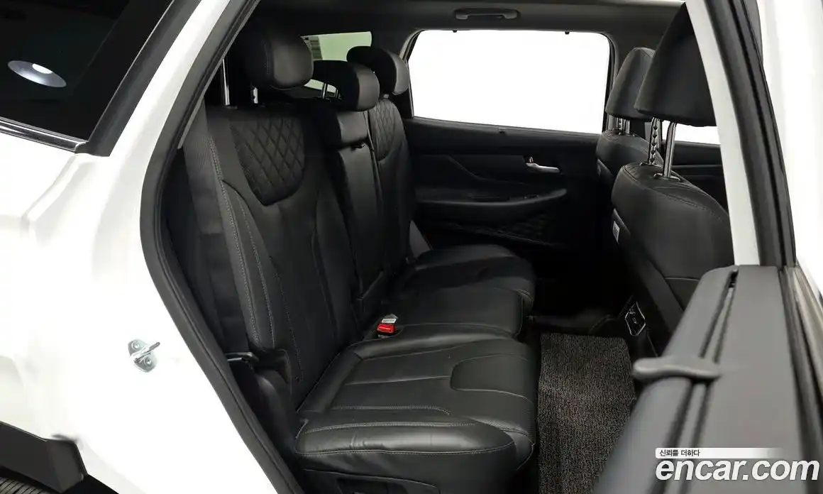 Hyundai Santa Fe 2023 2.5 гидро в Москве № 1830917, фото 17