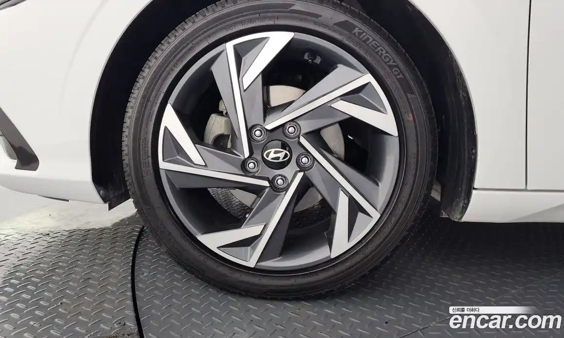 Hyundai Avante 2024 1.6 гидро в Москве № 1903995, фото 4