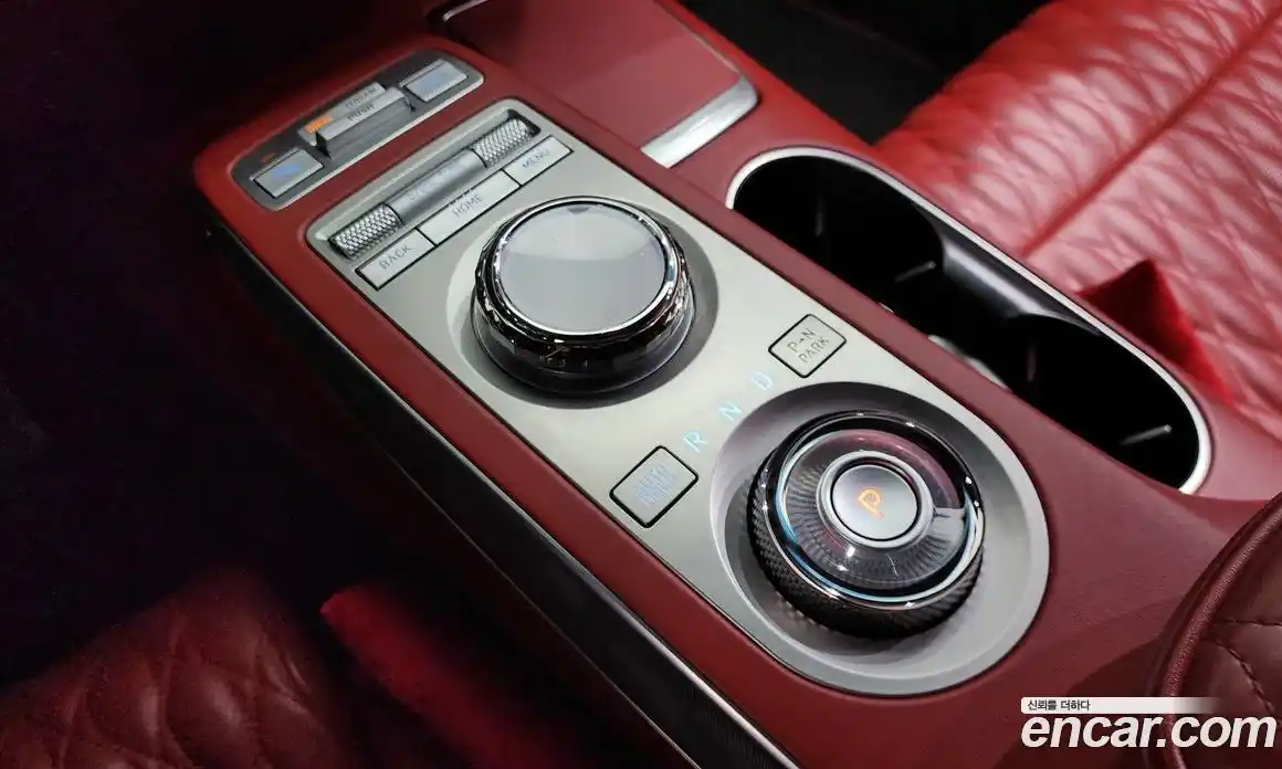Genesis GV70 2022 2.5 гидро в Москве № 1905493, фото 12