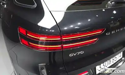Genesis GV70 2022 2.5 гидро в Москве № 1905719, миниатюра 9