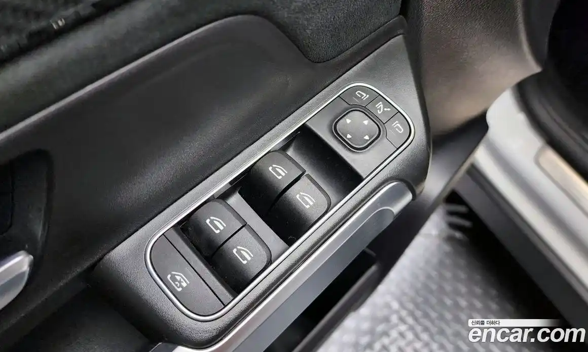 Mercedes-Benz GLB-Class 2021 2.0 гидро в Москве № 1909307, фото 33