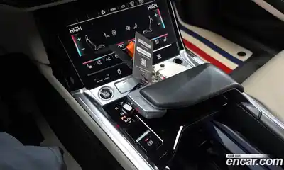 Audi e-tron 2022 0.2 гидро в Москве № 1910823, миниатюра 11