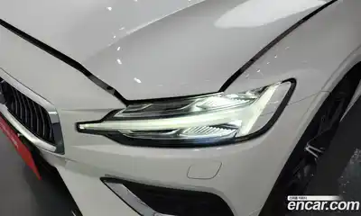 Volvo S60 2021 2.0 гидро в Москве № 1912776, миниатюра 8