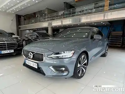Volvo S60, 2023