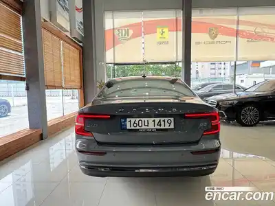 Volvo S60 2023 2.0 гидро в Москве № 1912817, миниатюра 4