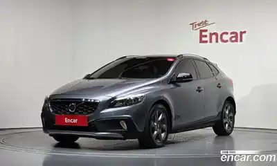 Volvo V40, 2016