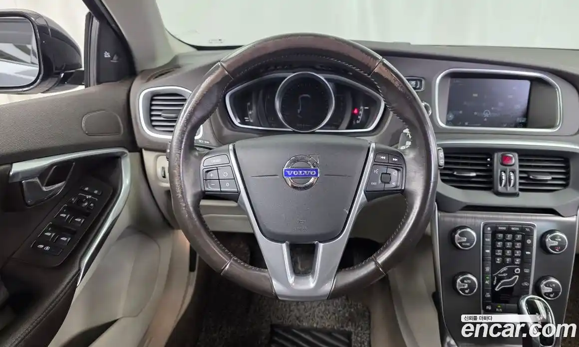 Volvo V40 2016 2.0 гидро в Москве № 1913201, фото 13