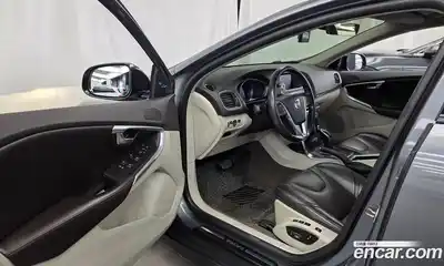 Volvo V40 2016 2.0 гидро в Москве № 1913201, миниатюра 10