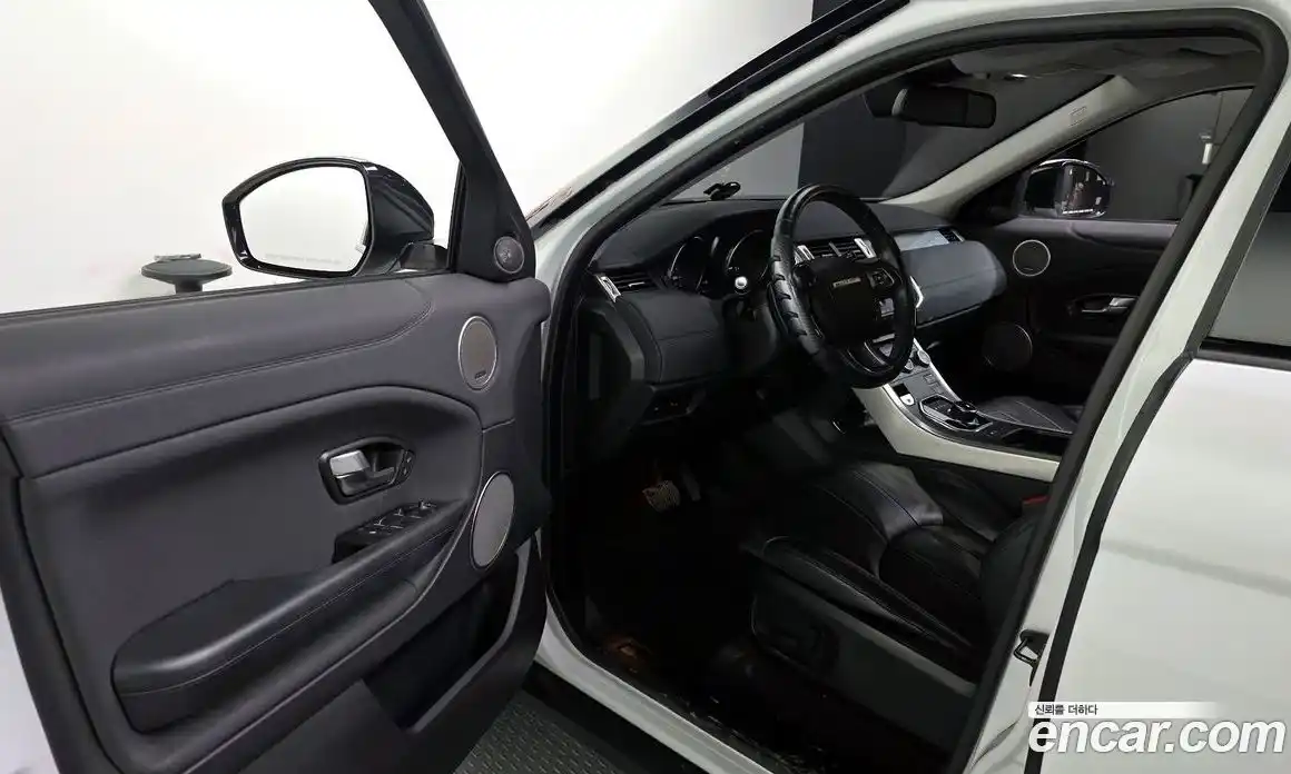 Land Rover Range-Rover Evoque 2017 2.0 гидро в Москве № 1914965, фото 13