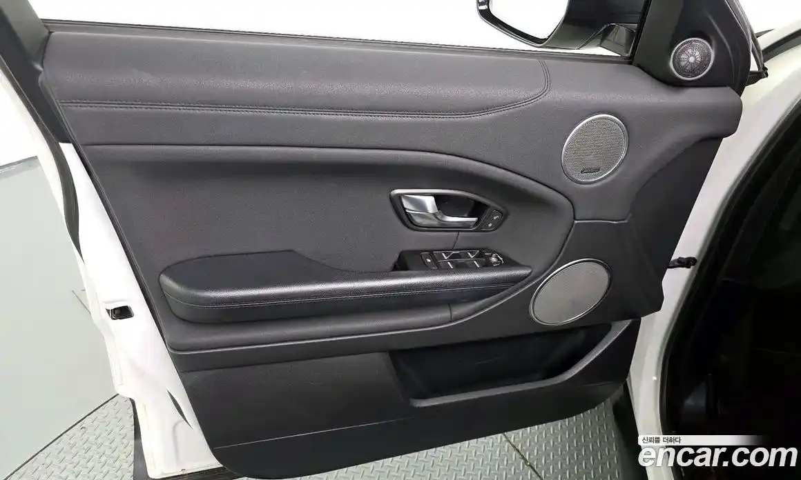 Land Rover Range-Rover Evoque 2017 2.0 гидро в Москве № 1914965, фото 14