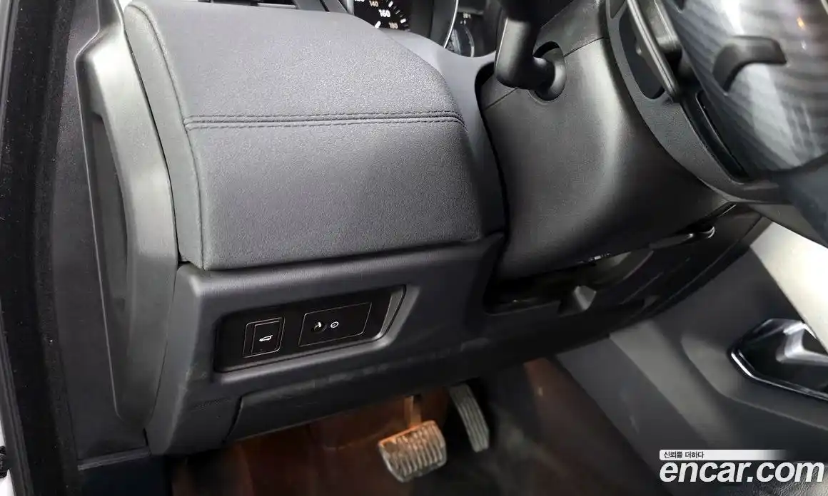 Land Rover Range-Rover Evoque 2017 2.0 гидро в Москве № 1914965, фото 28