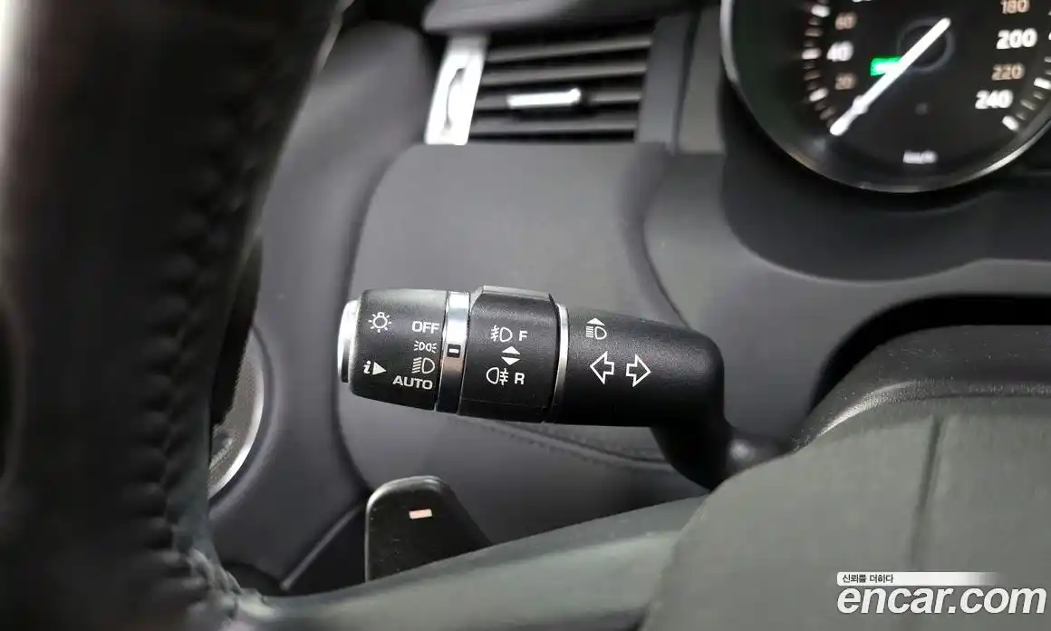 Land Rover Range-Rover Evoque 2017 2.0 гидро в Москве № 1914965, фото 30