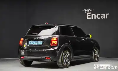 Mini Cooper 2023 гидро в Москве № 1915628, миниатюра 2