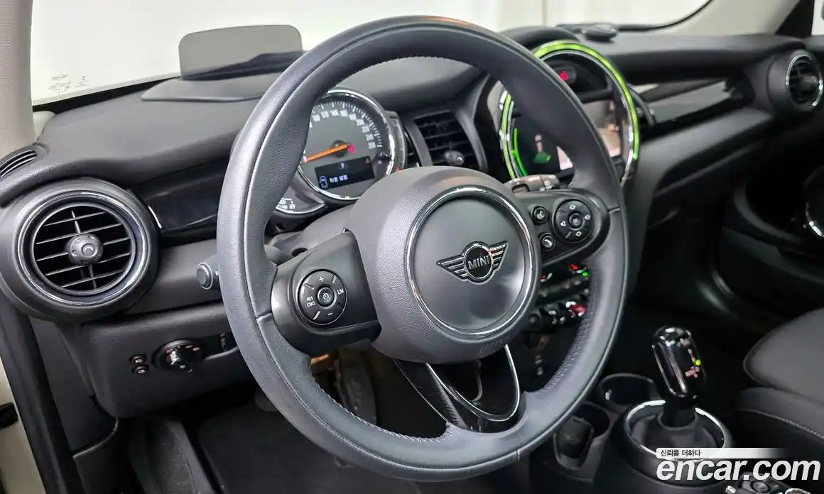 Mini Cooper 2020 1.5 гидро в Москве № 1916012, фото 18