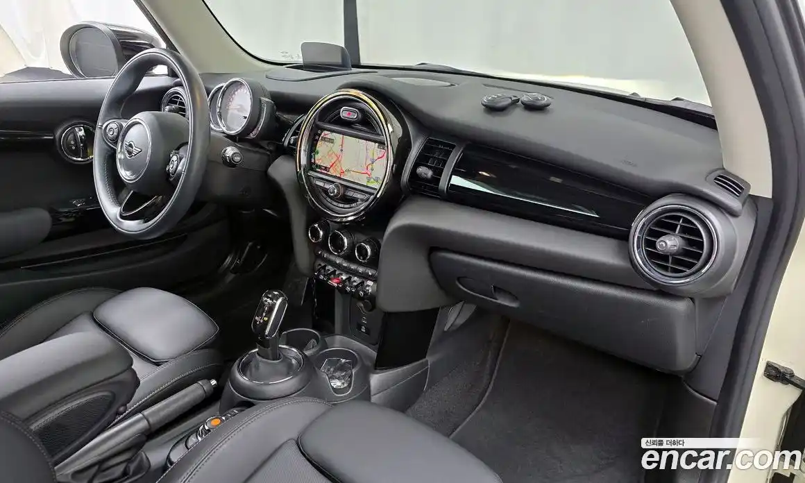 Mini Cooper 2020 1.5 гидро в Москве № 1916012, фото 9