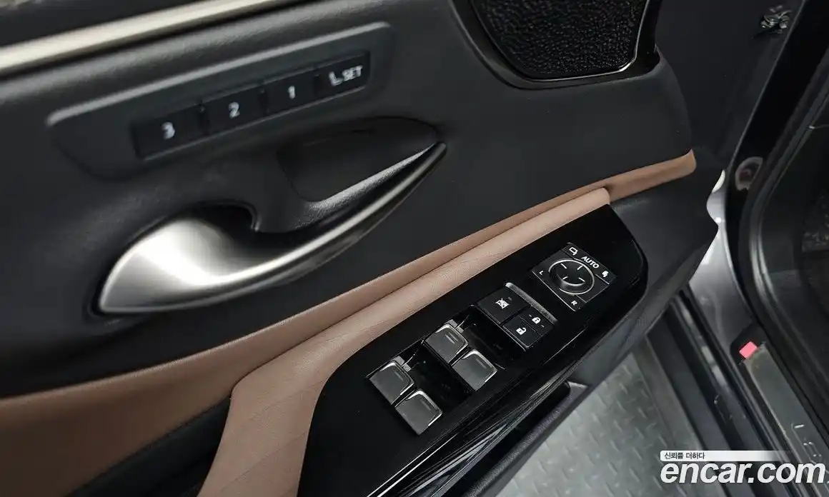 Lexus ES 2022 2.5 гидро в Москве № 1916906, фото 36