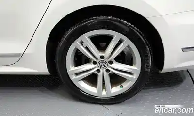 Volkswagen Passat 2013 2.0 гидро в Москве № 1917818, миниатюра 5