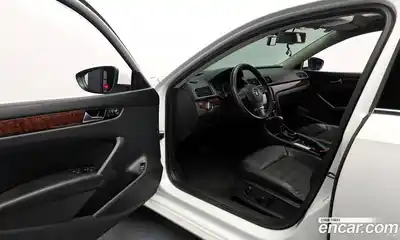 Volkswagen Passat 2013 2.0 гидро в Москве № 1917818, миниатюра 10