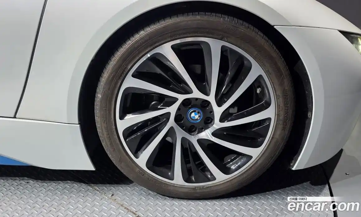 BMW i8 2015 1.5 гидро в Москве № 1918292, фото 6