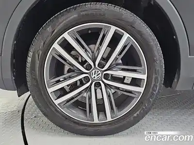 Volkswagen Tiguan 2020 2.0 гидро в Москве № 1918461, миниатюра 5