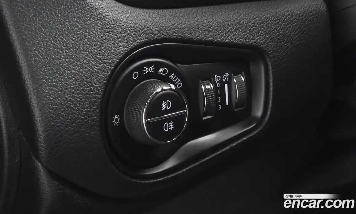 Jeep Renegade 2017 2.0 гидро в Москве № 1919302, фото 15