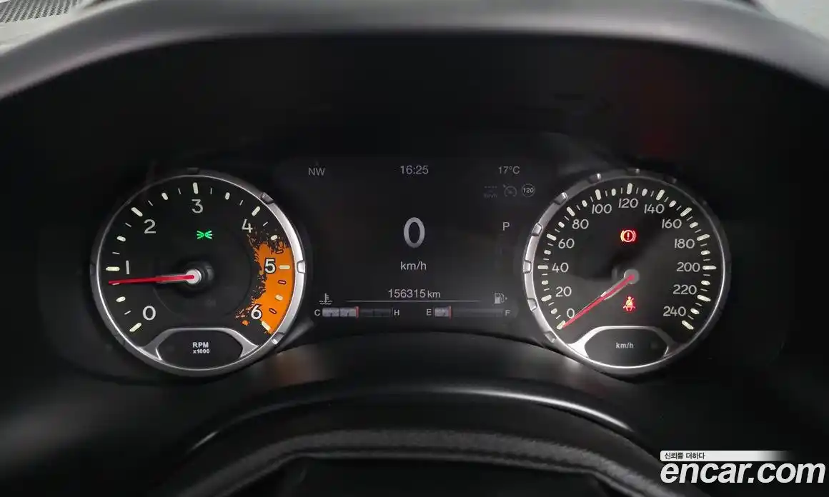 Jeep Renegade 2017 2.0 гидро в Москве № 1919302, фото 8