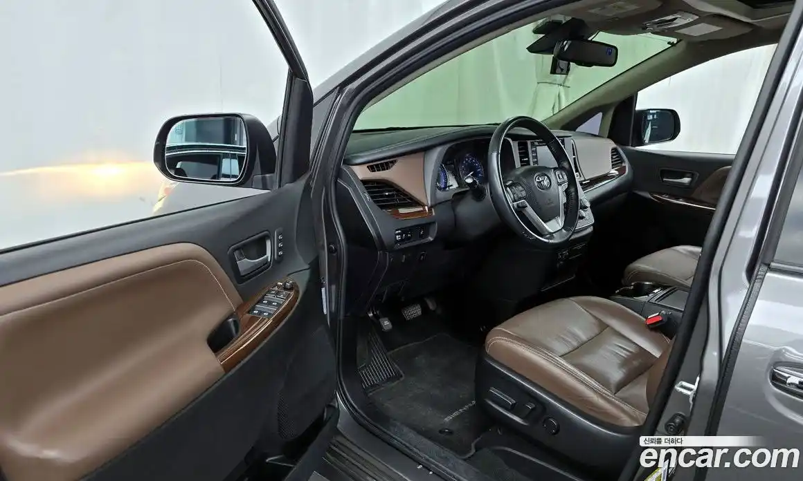 Toyota Sienna 2019 3.5 гидро в Москве № 1919519, фото 13