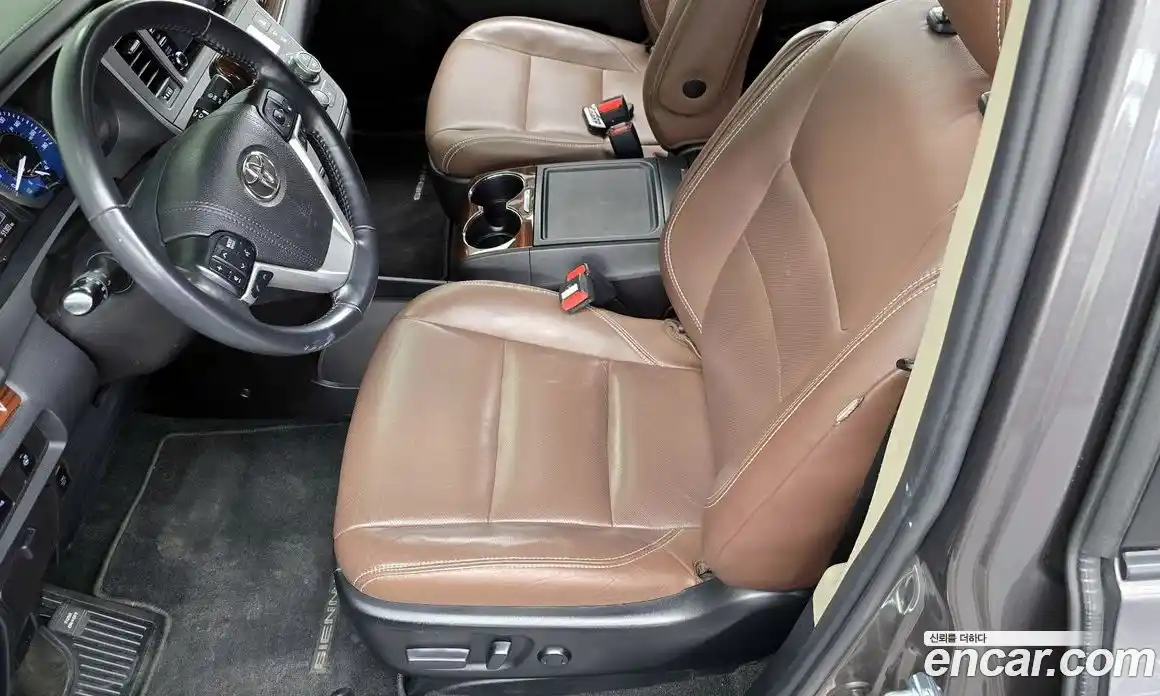 Toyota Sienna 2019 3.5 гидро в Москве № 1919519, фото 16