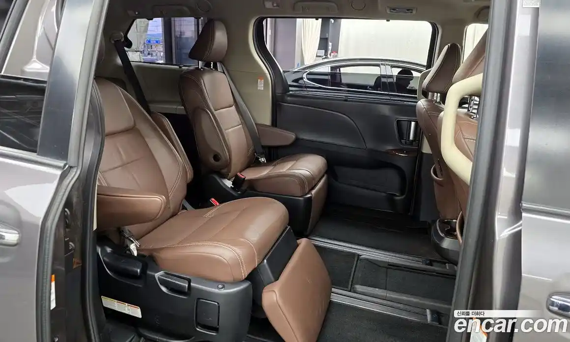 Toyota Sienna 2019 3.5 гидро в Москве № 1919519, фото 18