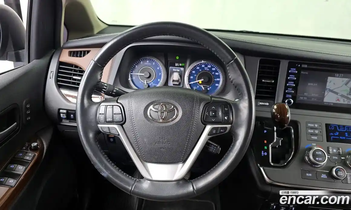Toyota Sienna 2019 3.5 гидро в Москве № 1919519, фото 19