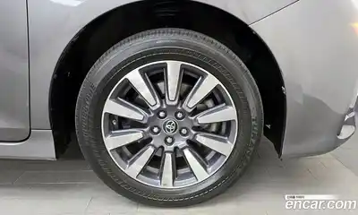 Toyota Sienna 2019 3.5 гидро в Москве № 1919519, миниатюра 7