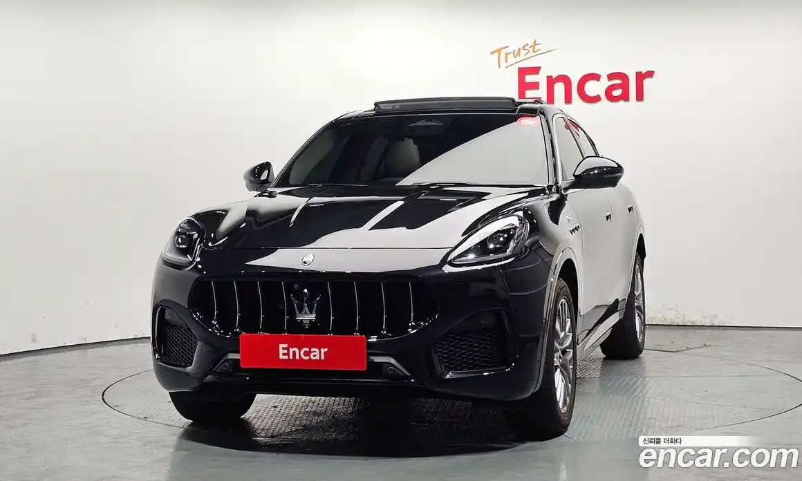 Maserati Grecale 2023 2.0 гидро, фото 3
