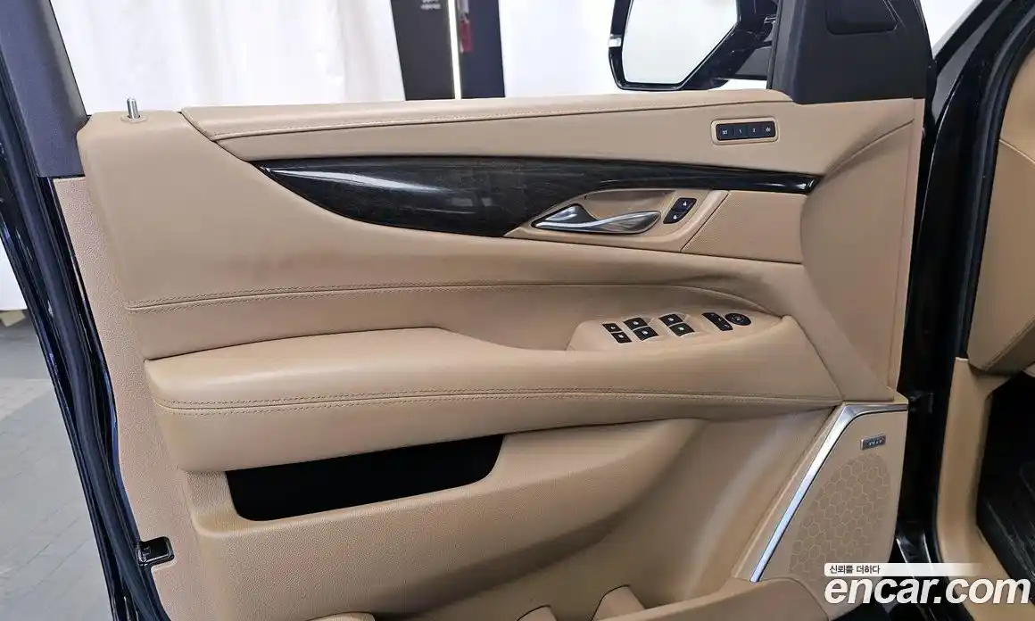 Cadillac Escalade 2018 6.2 гидро в Москве № 1921960, фото 14