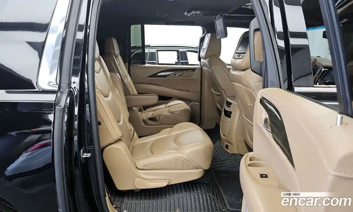 Cadillac Escalade 2018 6.2 гидро в Москве № 1921960, фото 18