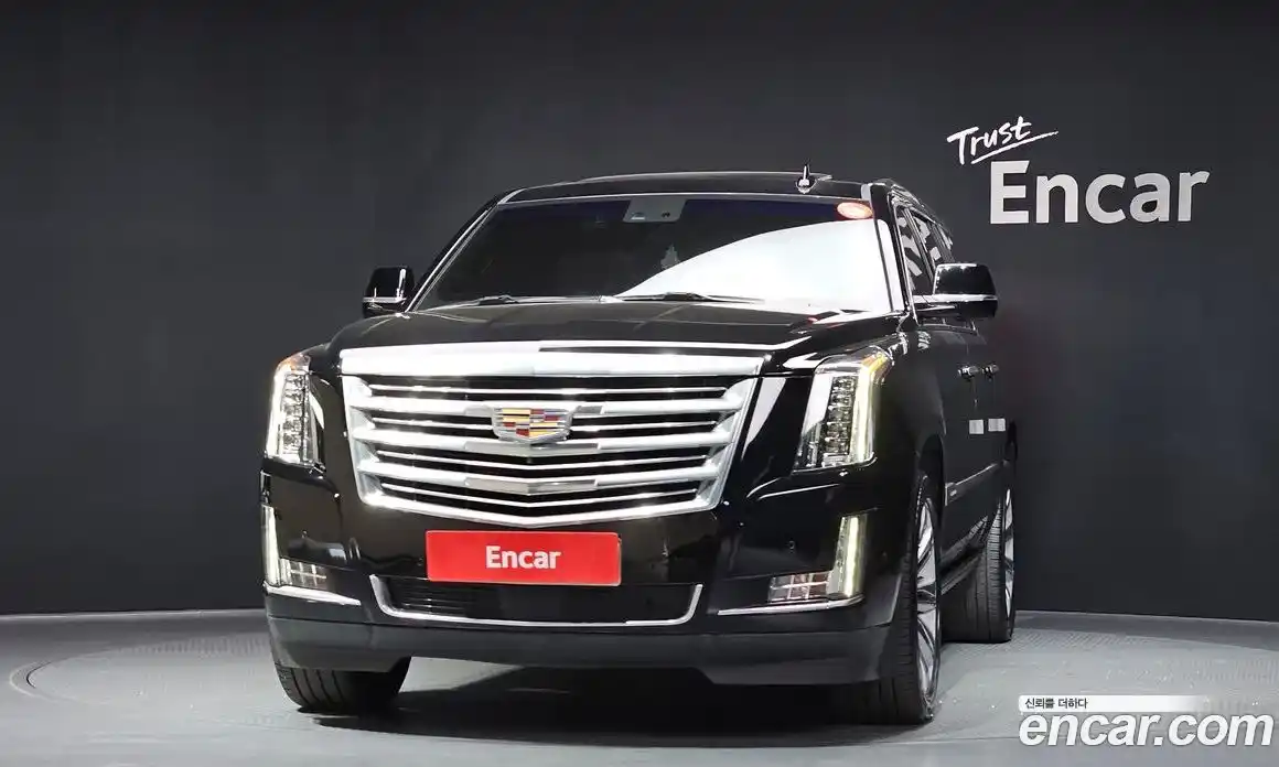 Cadillac Escalade 2018 6.2 гидро в Москве № 1921960, фото 3