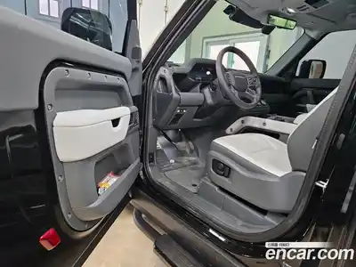 Land Rover Defender 2025 3.0 гидро в Москве № 213886, миниатюра 9