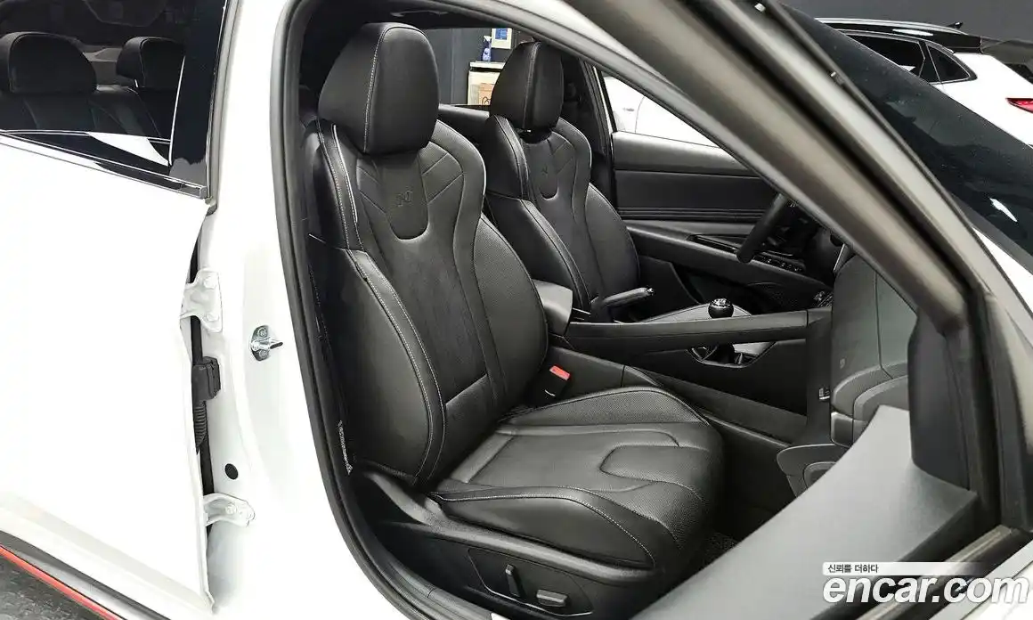 Hyundai Avante 2024 2.0 механика в Москве № 1244544, фото 12