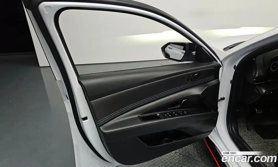 Hyundai Avante 2024 2.0 механика в Москве № 1244544, фото 13