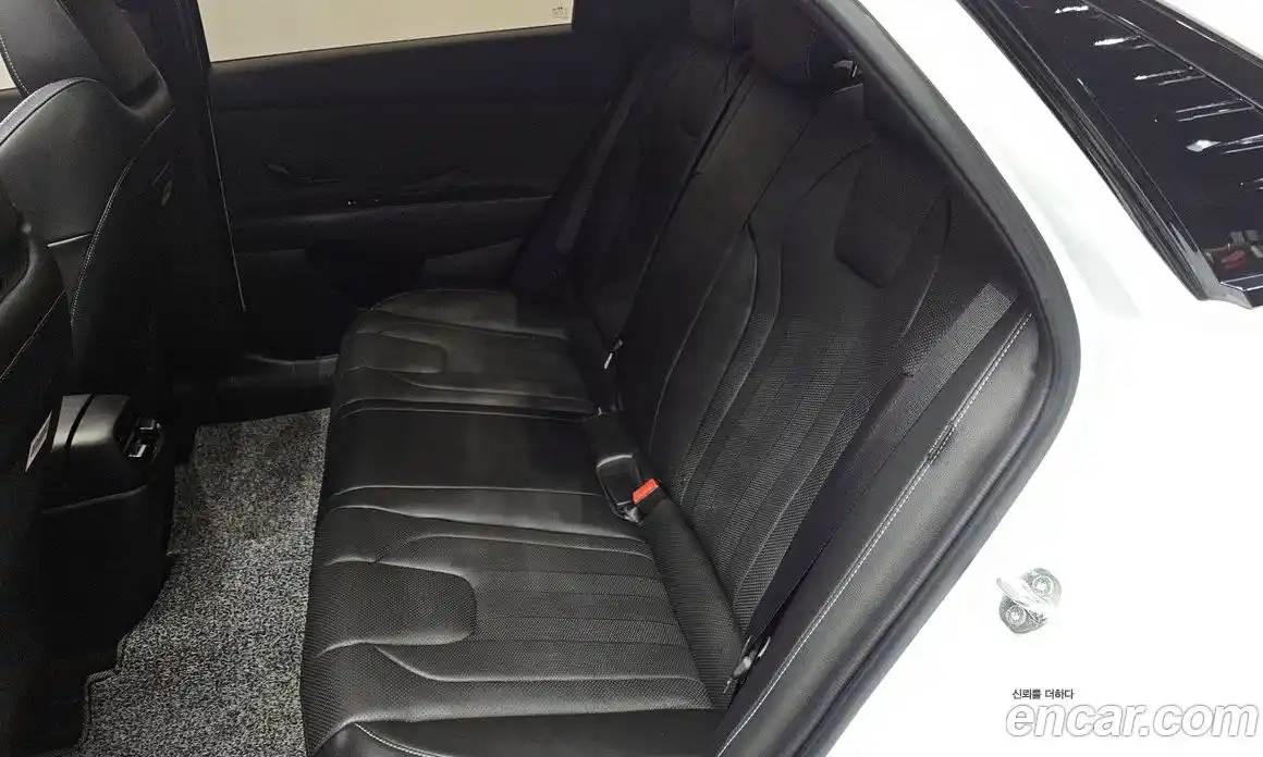 Hyundai Avante 2024 2.0 механика в Москве № 1244544, фото 15