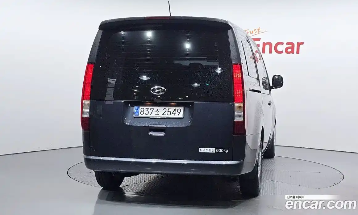 Hyundai Staria 2024 3.5 гидро в Москве № 1416956, фото 3