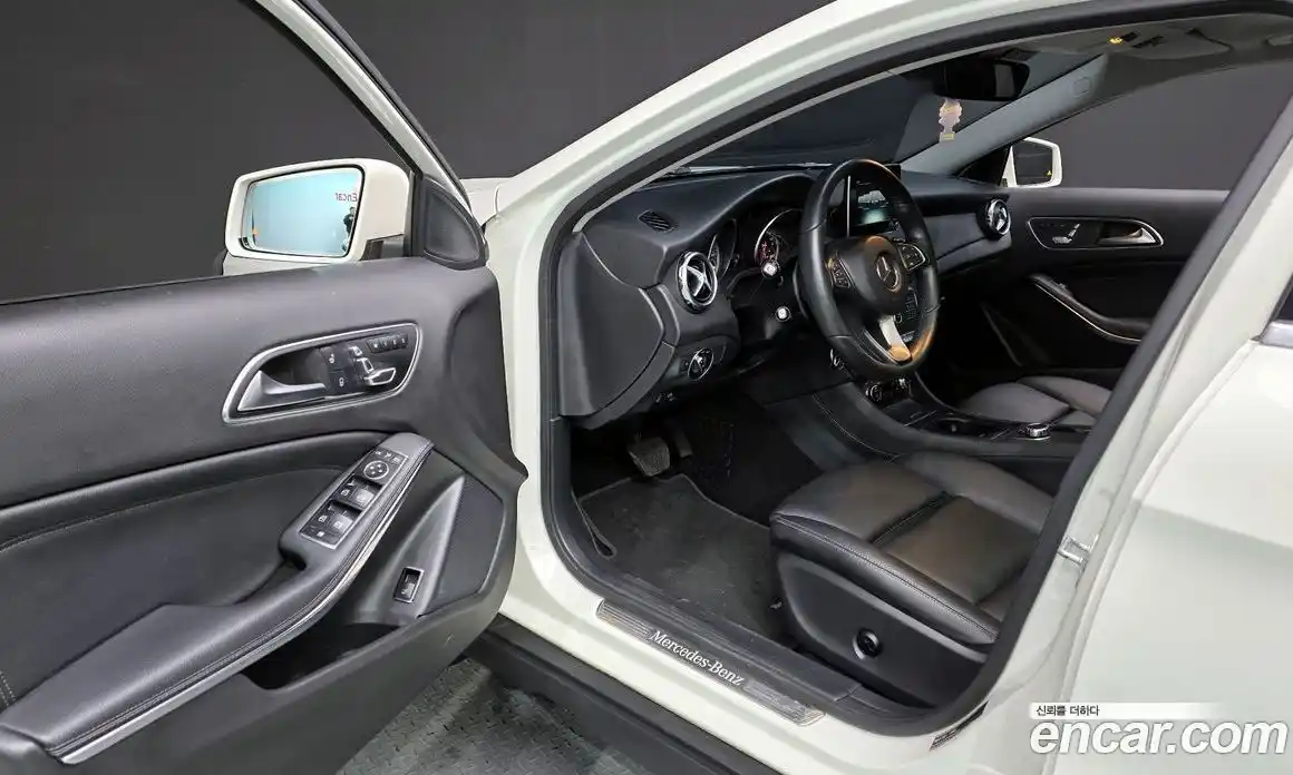 Mercedes-Benz GLA-Class 2017 2.0 гидро в Москве № 1472820, фото 10
