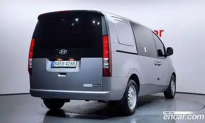 Hyundai Staria, 2024