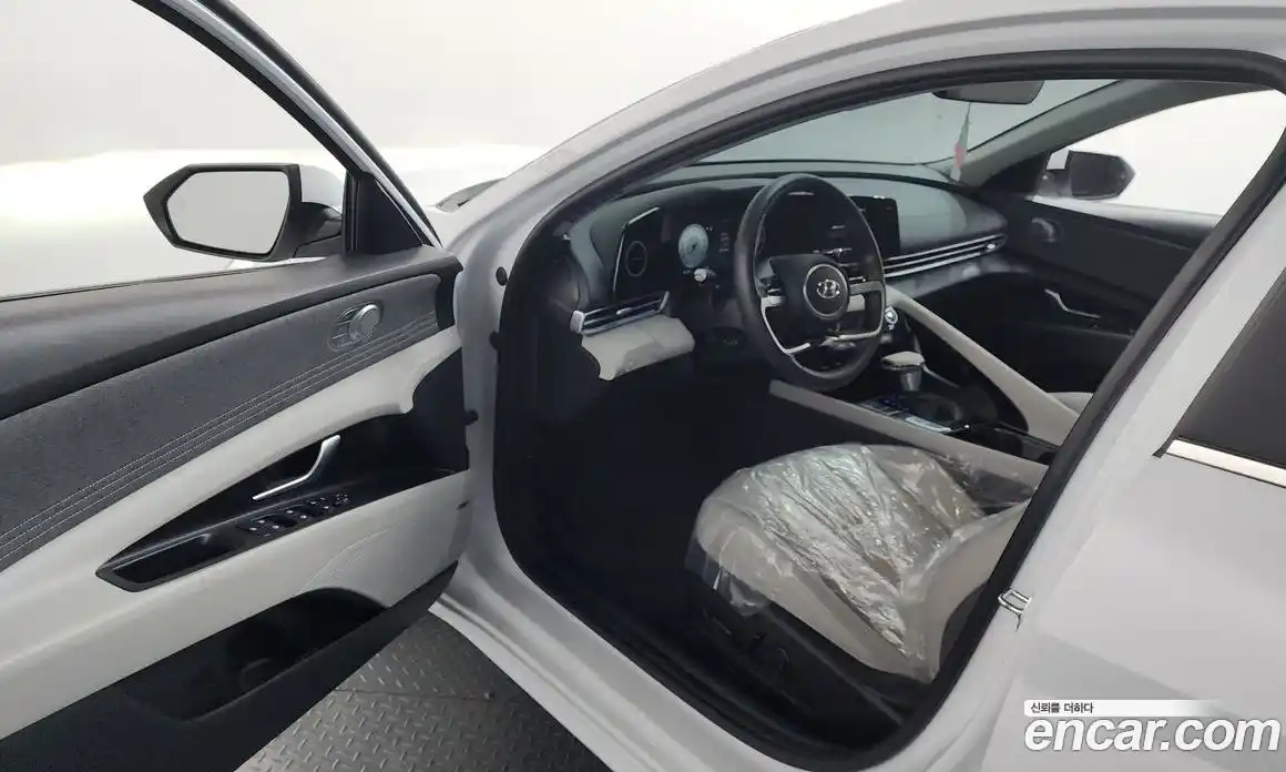 Hyundai Avante 2022 1.6 гидро в Москве № 1537353, фото 12
