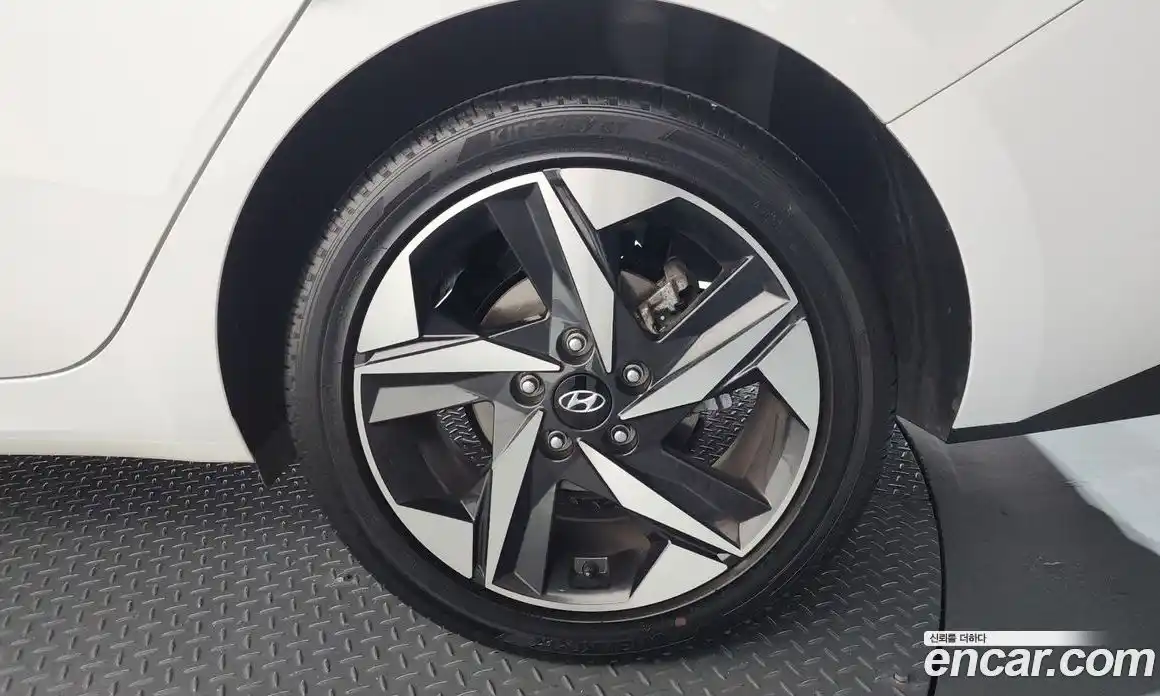Hyundai Avante 2022 1.6 гидро в Москве № 1537353, фото 6