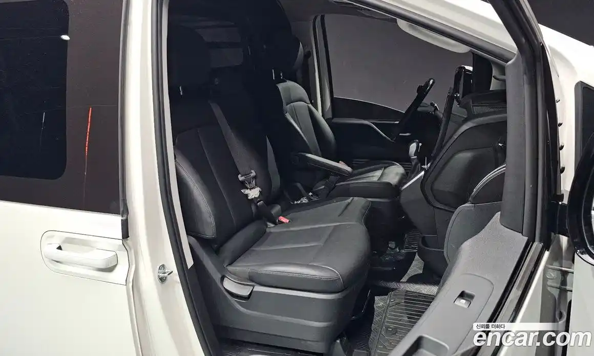 Hyundai Staria 2023 3.5 гидро в Москве № 1537407, фото 17