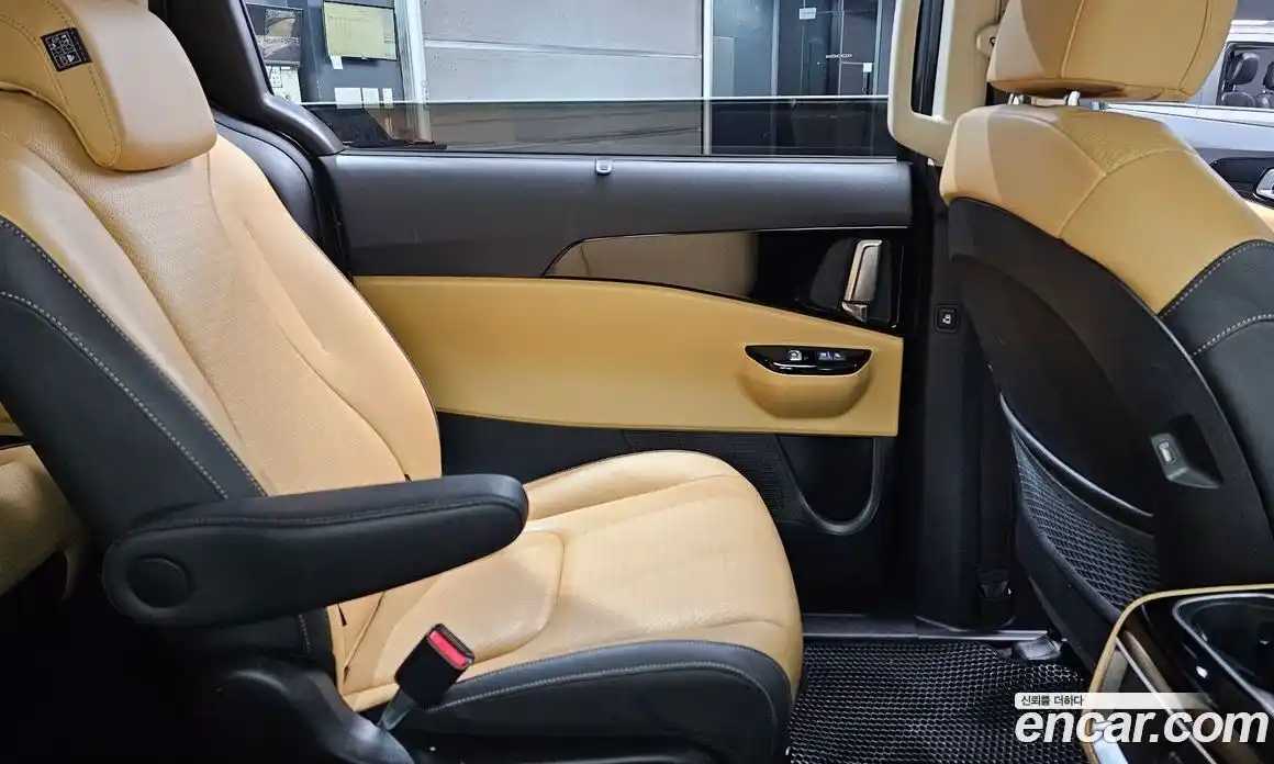 Kia Canival 2022 3.5 гидро в Москве № 1538293, фото 15