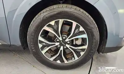 Kia Canival 2022 3.5 гидро в Москве № 1538293, миниатюра 7