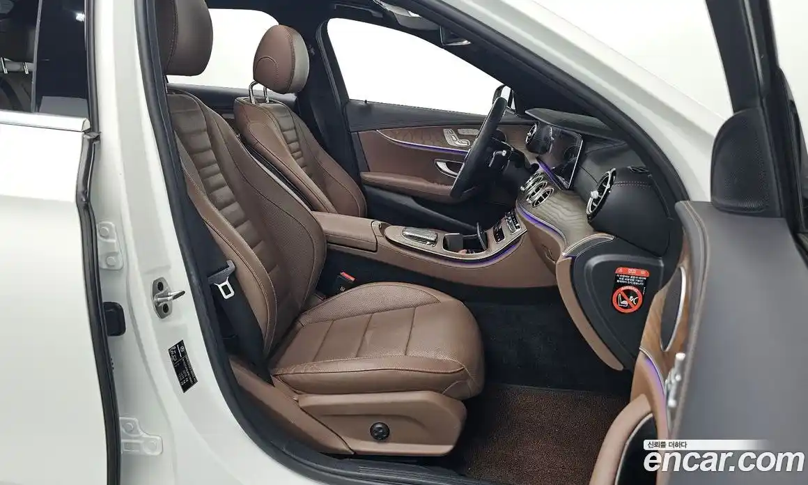 Mercedes-Benz E-Class 2023 2.0 гидро в Москве, фото 10